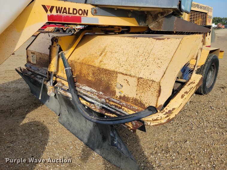 image for item DZ6597 Waldon Sweepmaster 250 broom