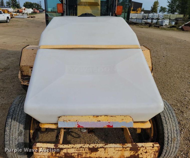 image for item DZ6597 Waldon Sweepmaster 250 broom