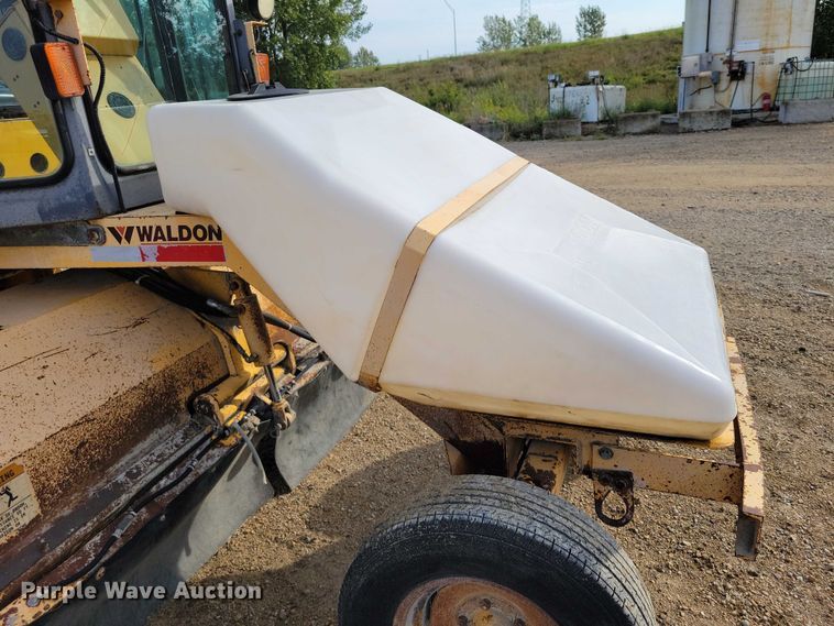 image for item DZ6597 Waldon Sweepmaster 250 broom