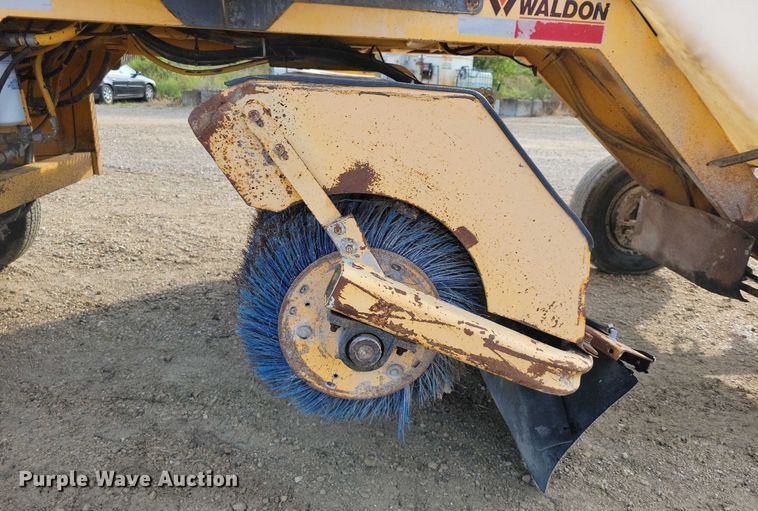 image for item DZ6597 Waldon Sweepmaster 250 broom