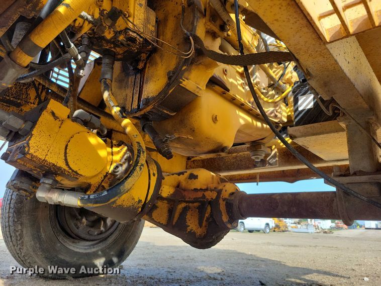 image for item DZ6597 Waldon Sweepmaster 250 broom