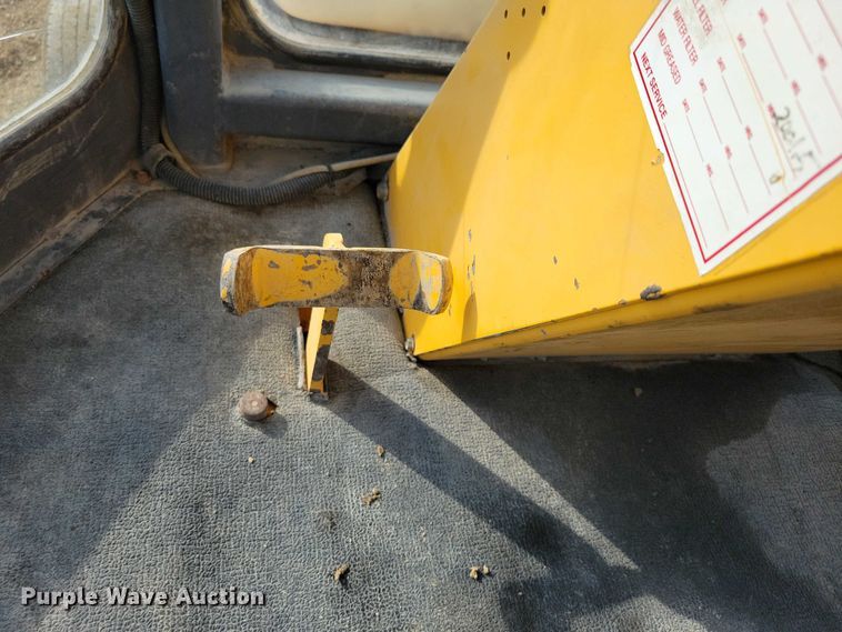 image for item DZ6597 Waldon Sweepmaster 250 broom