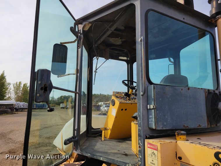 image for item DZ6597 Waldon Sweepmaster 250 broom