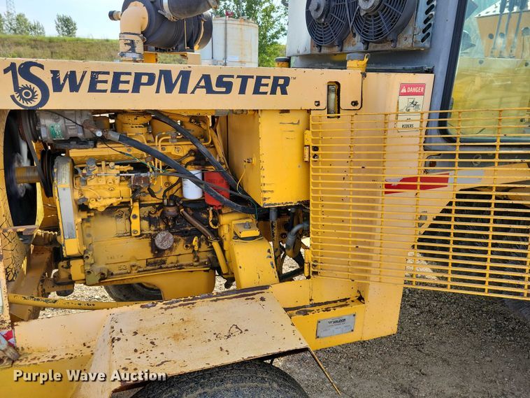 image for item DZ6597 Waldon Sweepmaster 250 broom