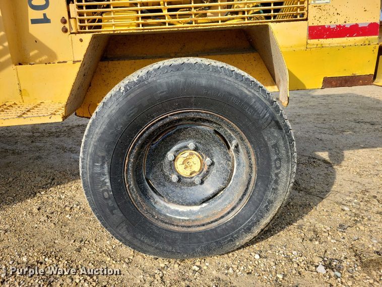 image for item DZ6597 Waldon Sweepmaster 250 broom