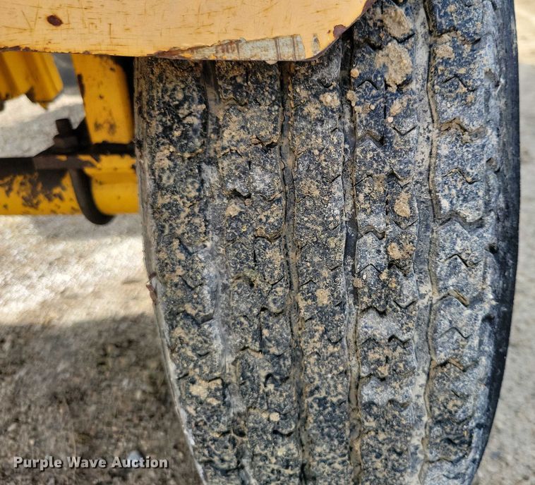 image for item DZ6597 Waldon Sweepmaster 250 broom