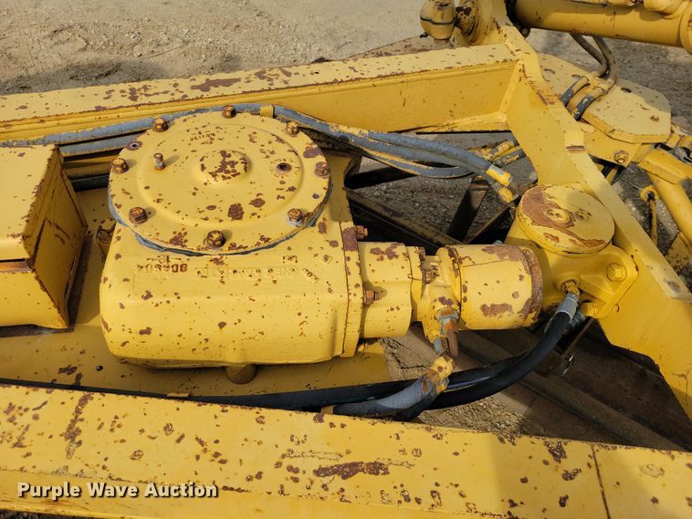 image for item DZ6599 1986 Caterpillar 140G motor grader