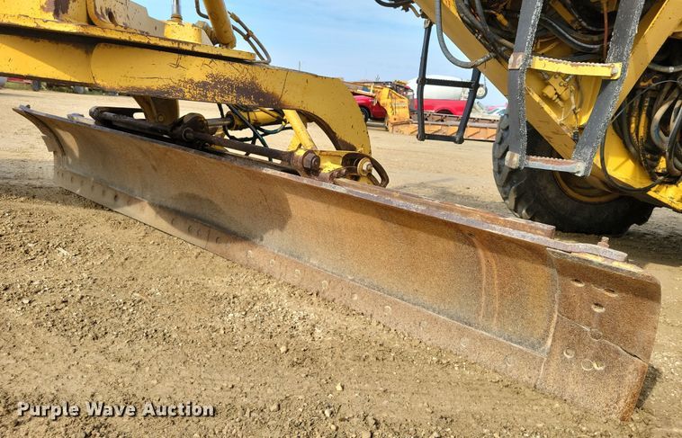 image for item DZ6599 1986 Caterpillar 140G motor grader