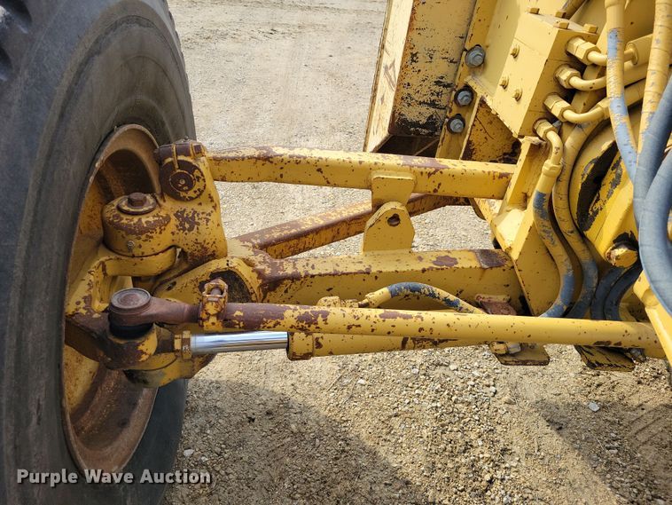 image for item DZ6599 1986 Caterpillar 140G motor grader