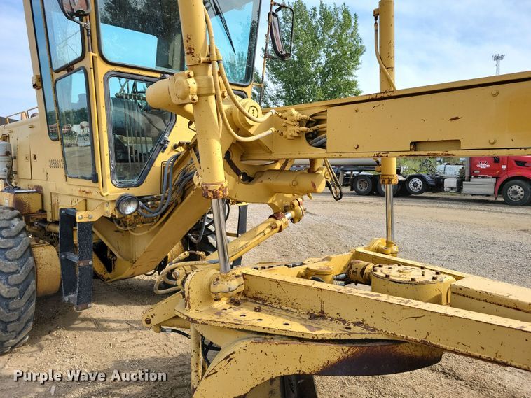 image for item DZ6599 1986 Caterpillar 140G motor grader