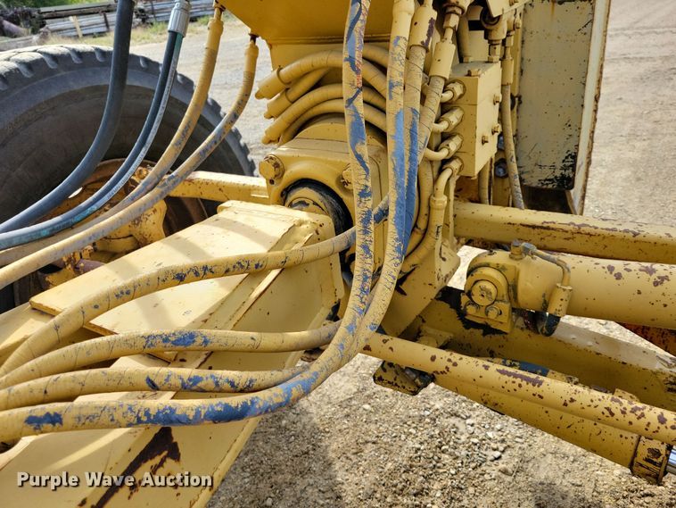 image for item DZ6599 1986 Caterpillar 140G motor grader