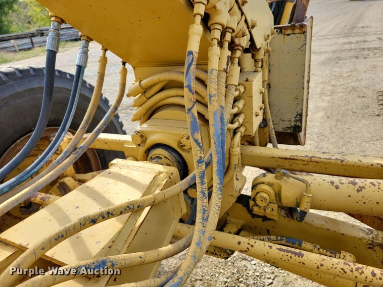 image for item DZ6599 1986 Caterpillar 140G motor grader