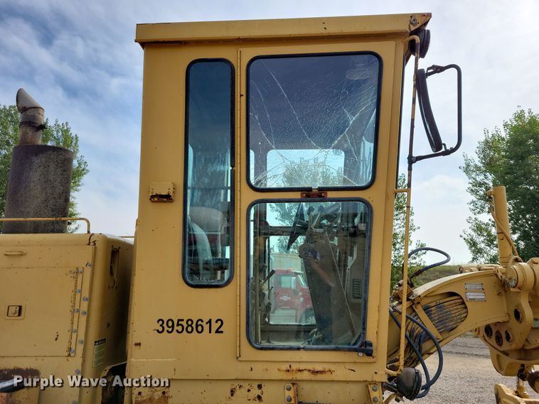 image for item DZ6599 1986 Caterpillar 140G motor grader