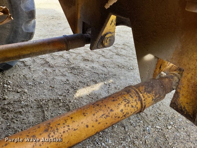 image for item DZ6599 1986 Caterpillar 140G motor grader