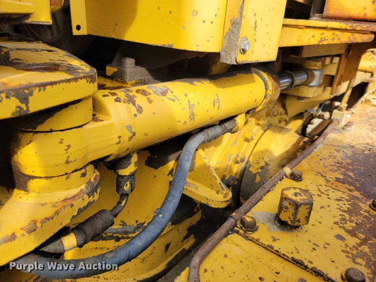 image for item DZ6599 1986 Caterpillar 140G motor grader