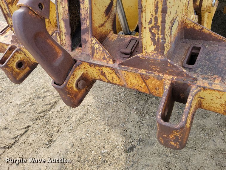 image for item DZ6599 1986 Caterpillar 140G motor grader