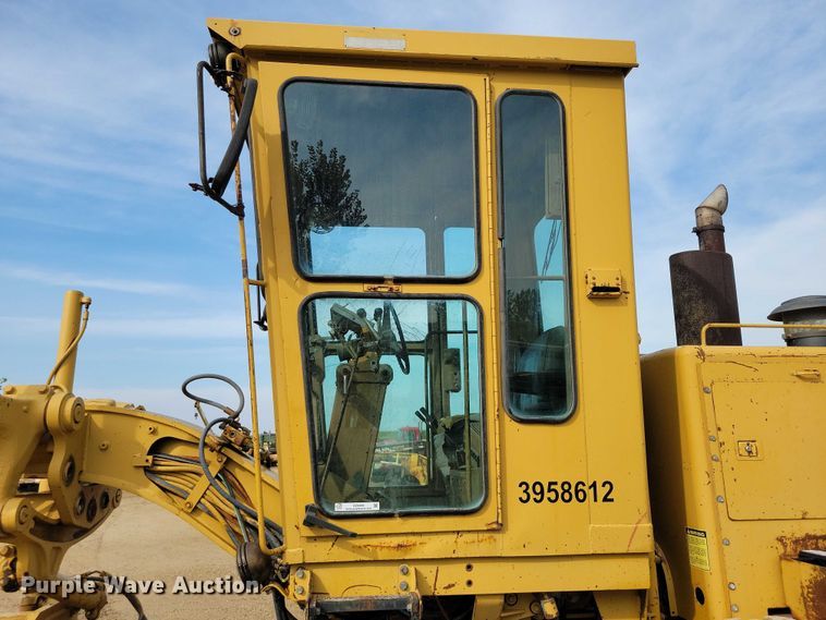 image for item DZ6599 1986 Caterpillar 140G motor grader