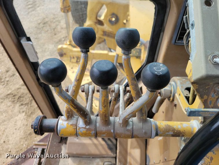 image for item DZ6599 1986 Caterpillar 140G motor grader