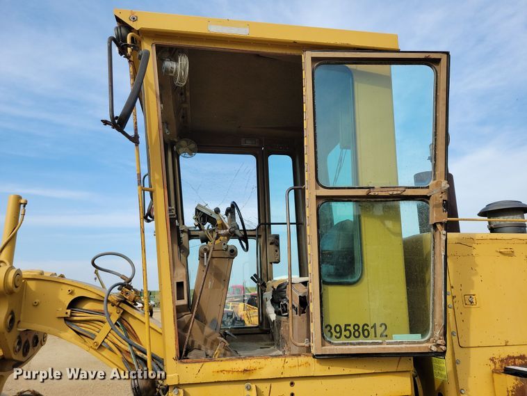 image for item DZ6599 1986 Caterpillar 140G motor grader