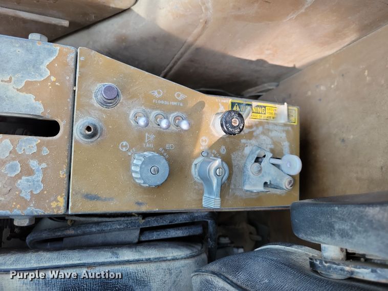 image for item DZ6599 1986 Caterpillar 140G motor grader