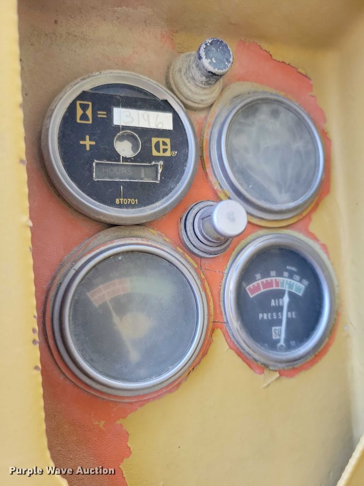 image for item DZ6599 1986 Caterpillar 140G motor grader