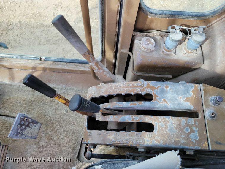 image for item DZ6599 1986 Caterpillar 140G motor grader