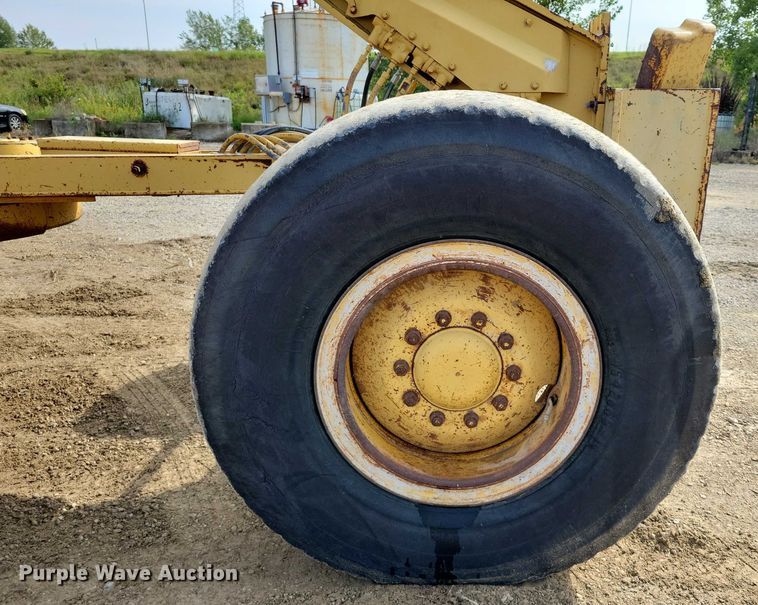 image for item DZ6599 1986 Caterpillar 140G motor grader