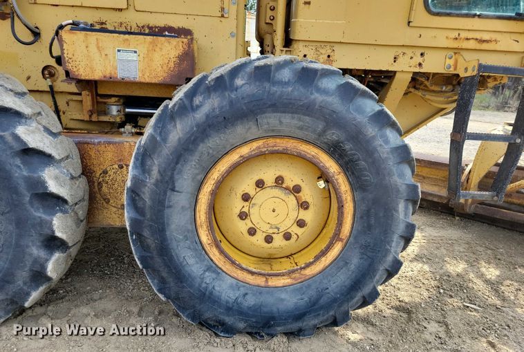 image for item DZ6599 1986 Caterpillar 140G motor grader