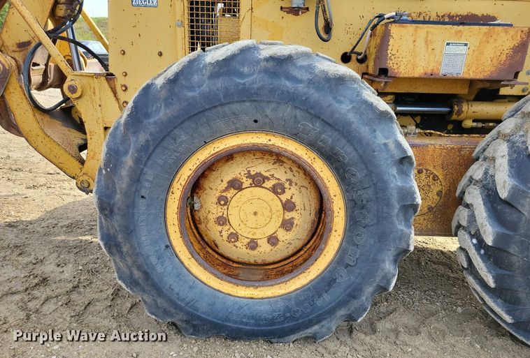 image for item DZ6599 1986 Caterpillar 140G motor grader