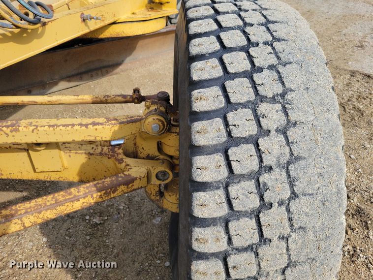 image for item DZ6599 1986 Caterpillar 140G motor grader