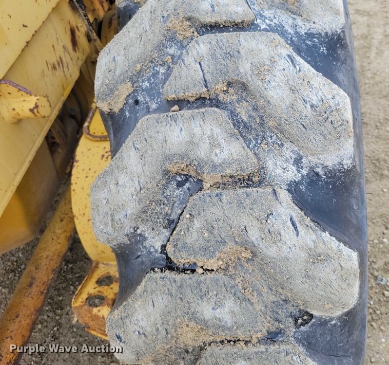 image for item DZ6599 1986 Caterpillar 140G motor grader