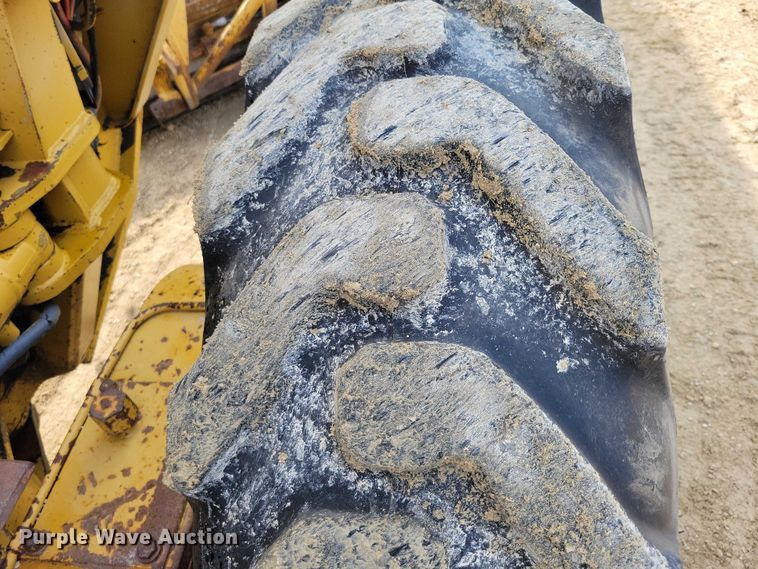 image for item DZ6599 1986 Caterpillar 140G motor grader