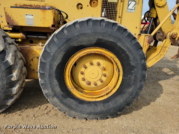 image for item DZ6599 1986 Caterpillar 140G motor grader