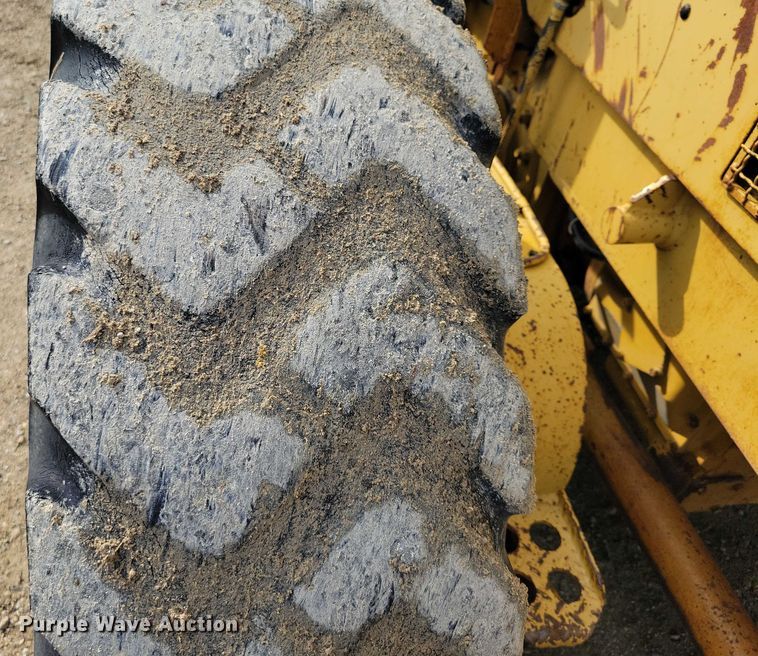 image for item DZ6599 1986 Caterpillar 140G motor grader