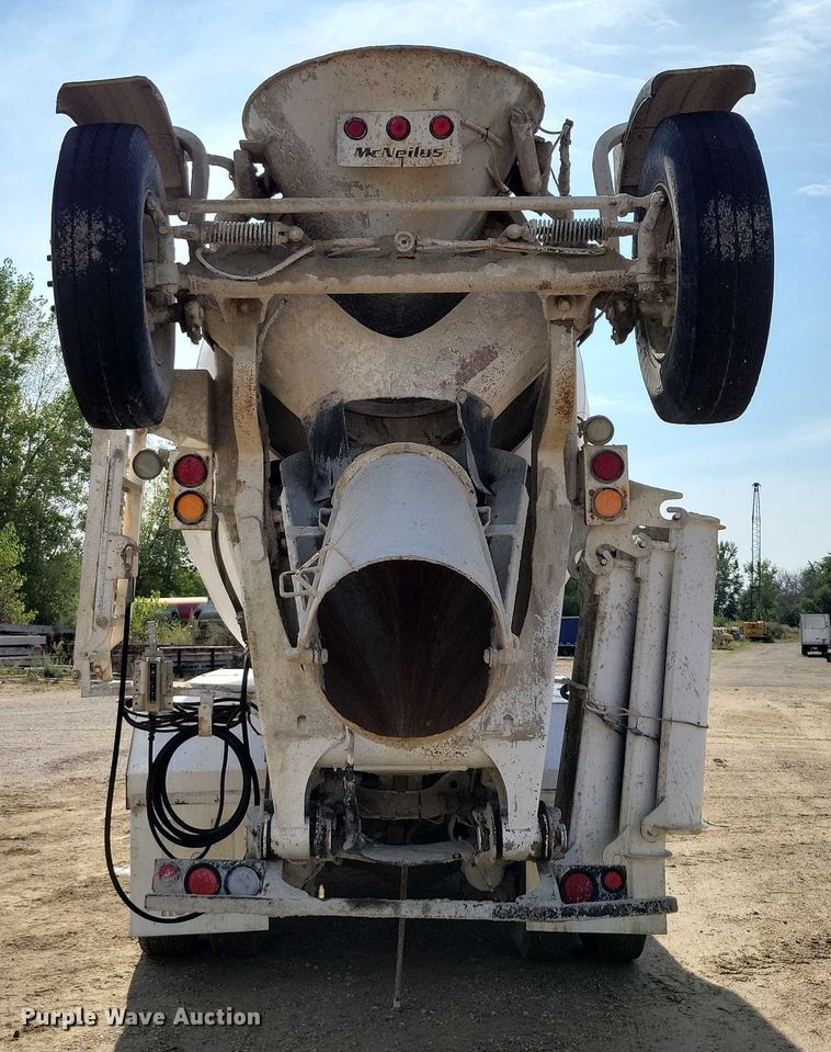 image for item DZ6605 2007 Mack Granite ready mix truck