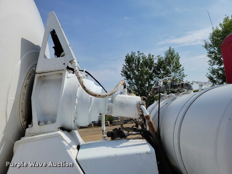 image for item DZ6605 2007 Mack Granite ready mix truck