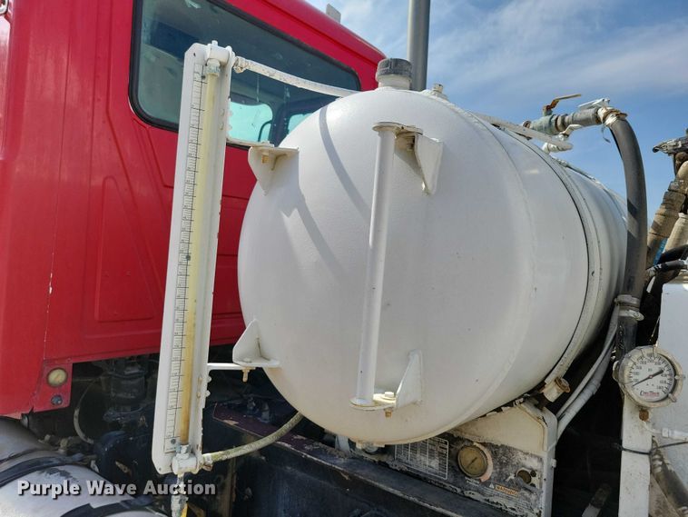 image for item DZ6605 2007 Mack Granite ready mix truck