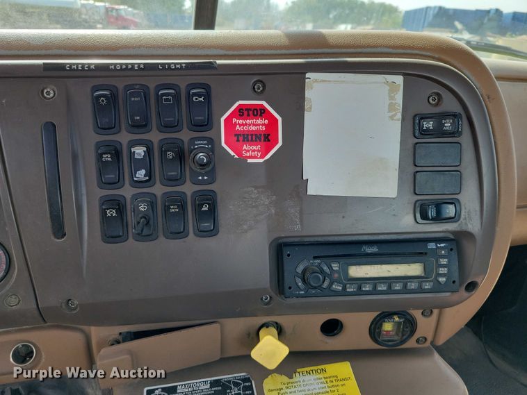 image for item DZ6605 2007 Mack Granite ready mix truck