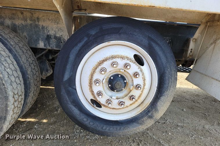 image for item DZ6605 2007 Mack Granite ready mix truck