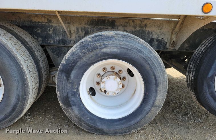 image for item DZ6605 2007 Mack Granite ready mix truck