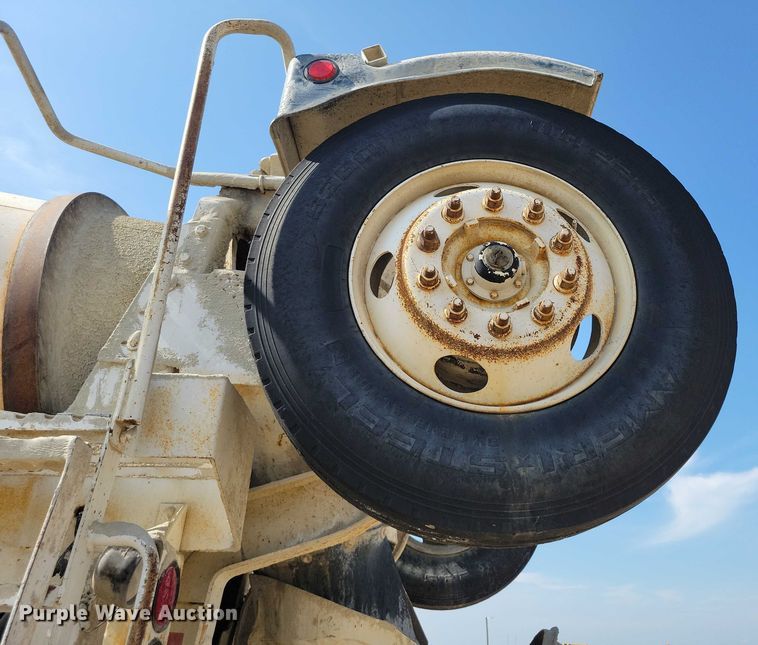 image for item DZ6605 2007 Mack Granite ready mix truck