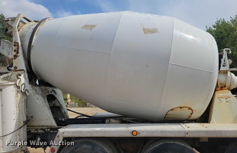 image for item DZ6606 2007 Sterling L-Line ready mix truck