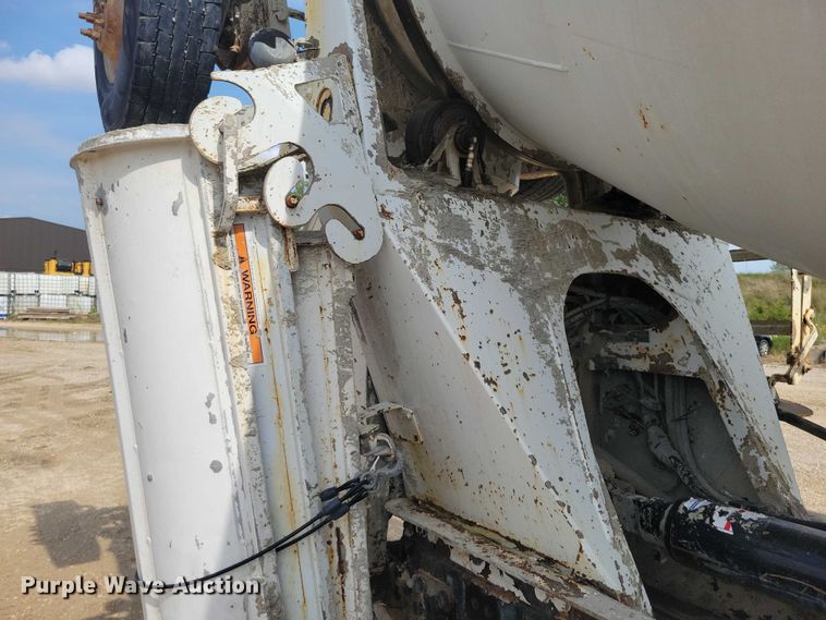 image for item DZ6606 2007 Sterling L-Line ready mix truck