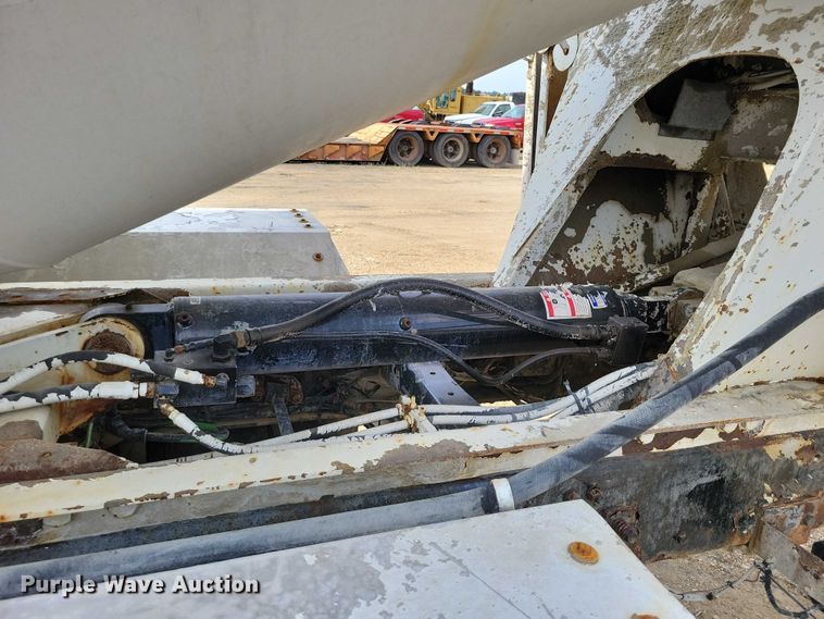 image for item DZ6606 2007 Sterling L-Line ready mix truck