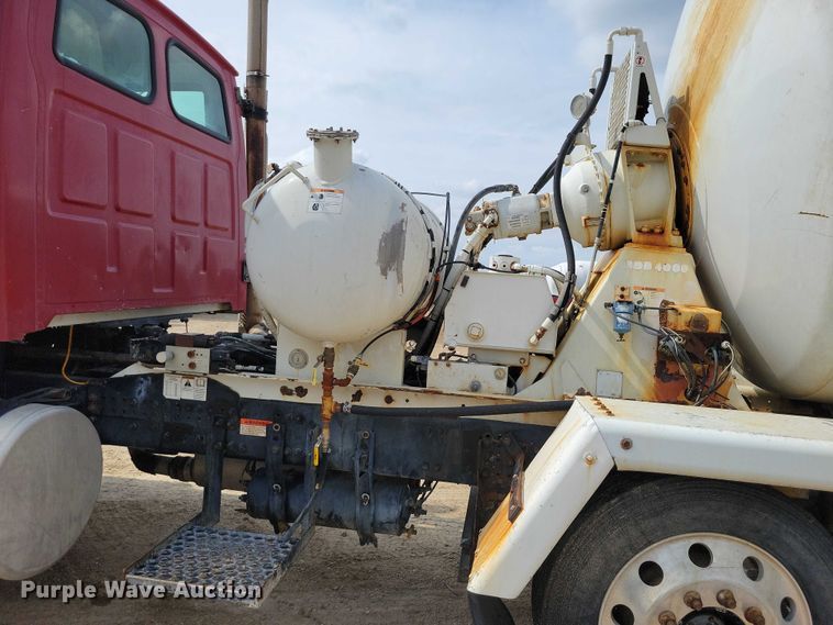 image for item DZ6606 2007 Sterling L-Line ready mix truck