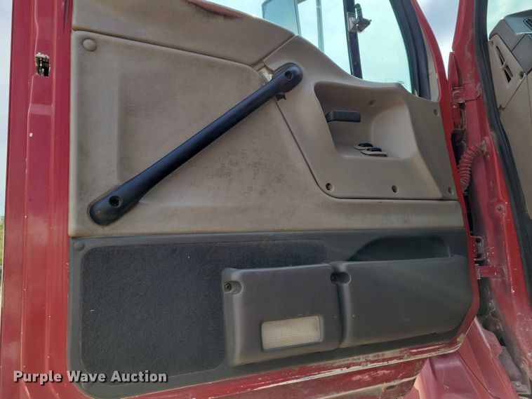 image for item DZ6606 2007 Sterling L-Line ready mix truck