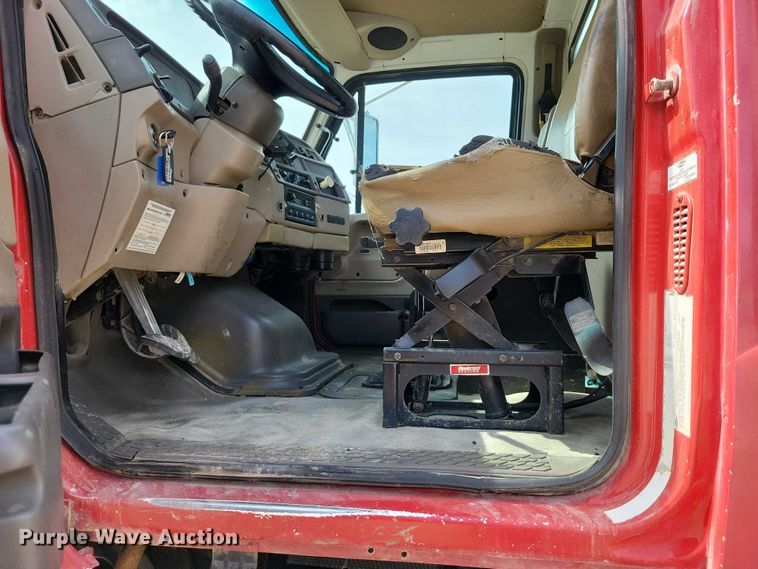 image for item DZ6606 2007 Sterling L-Line ready mix truck