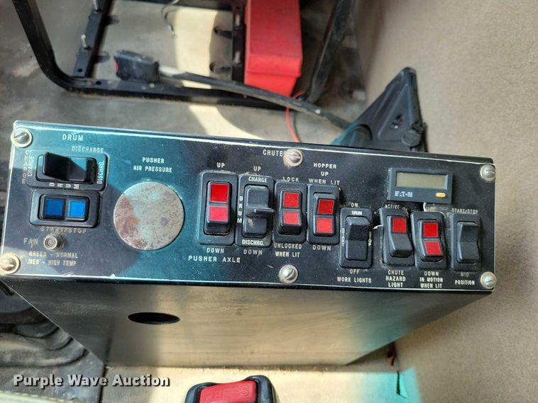 image for item DZ6606 2007 Sterling L-Line ready mix truck