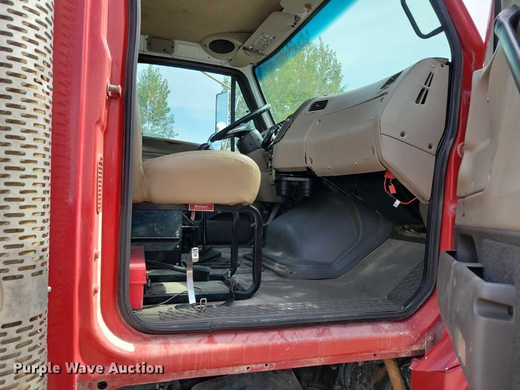 image for item DZ6606 2007 Sterling L-Line ready mix truck