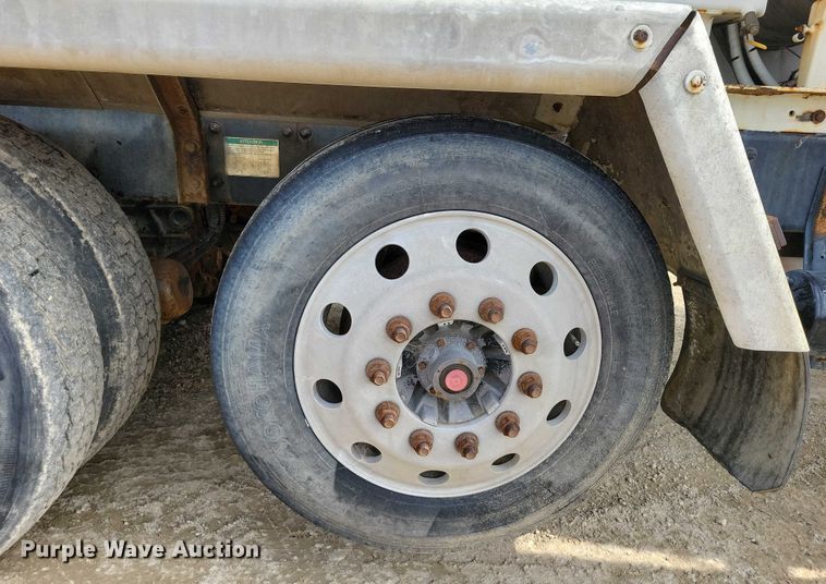 image for item DZ6606 2007 Sterling L-Line ready mix truck